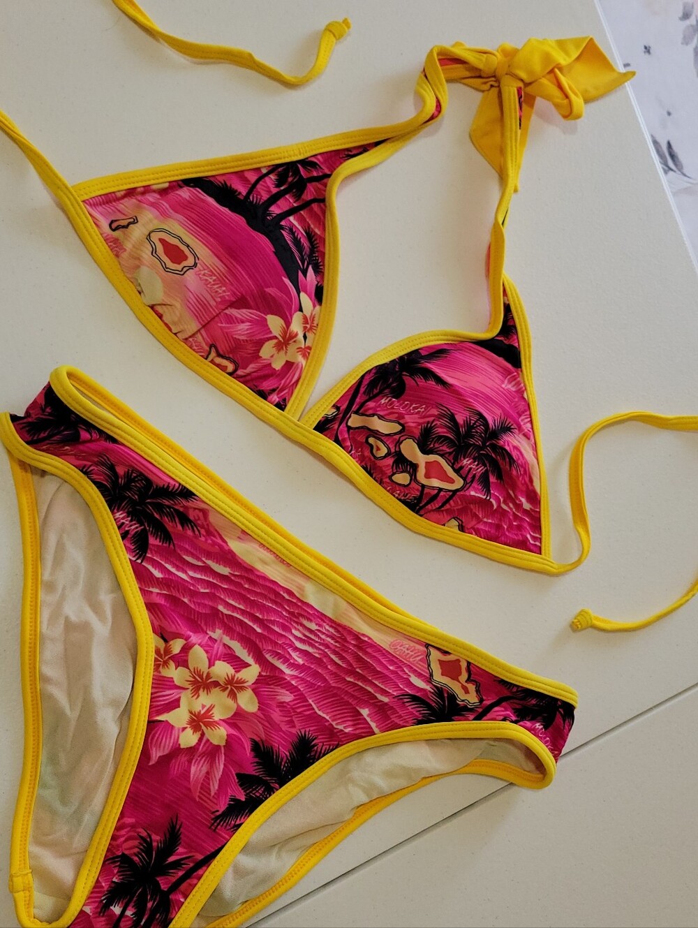 Hawaiian Style Bikini Top Size S